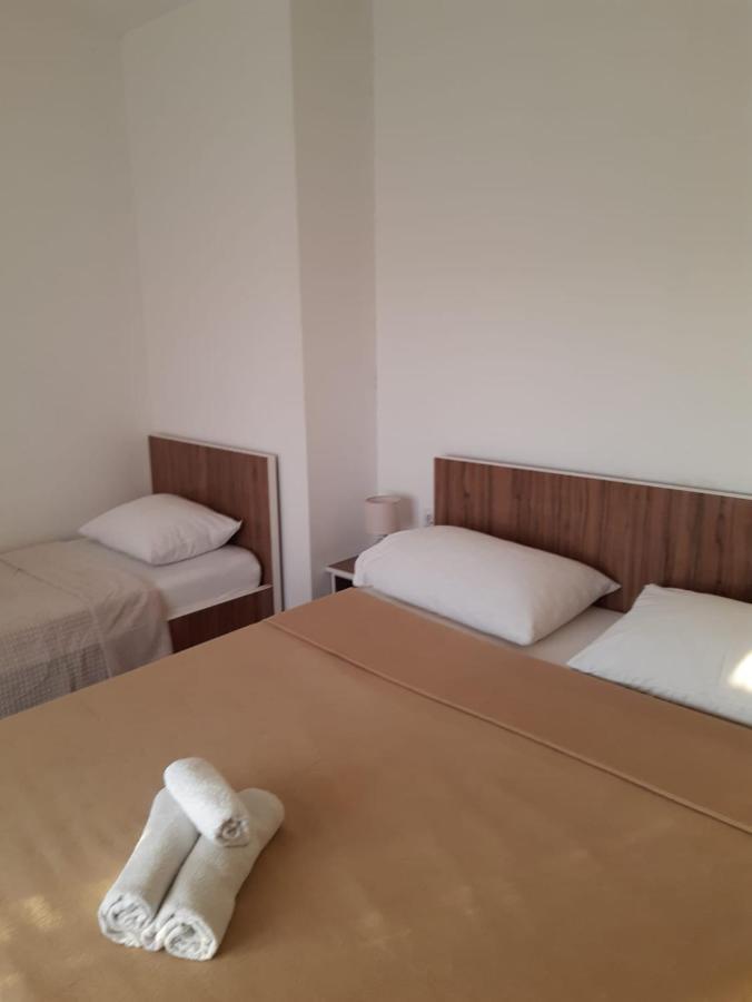 Apartment Luka ビビニェ エクステリア 写真