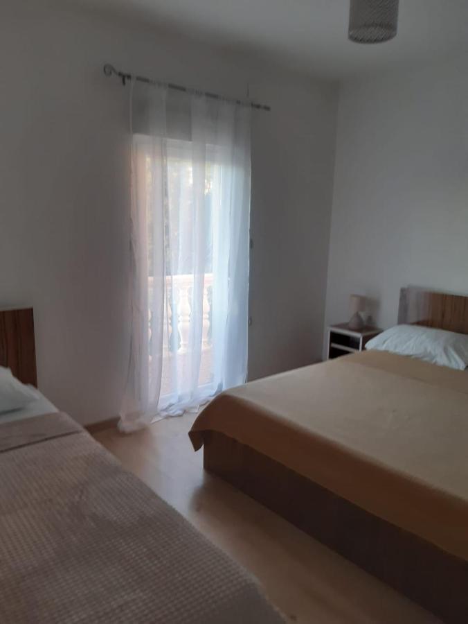 Apartment Luka ビビニェ エクステリア 写真