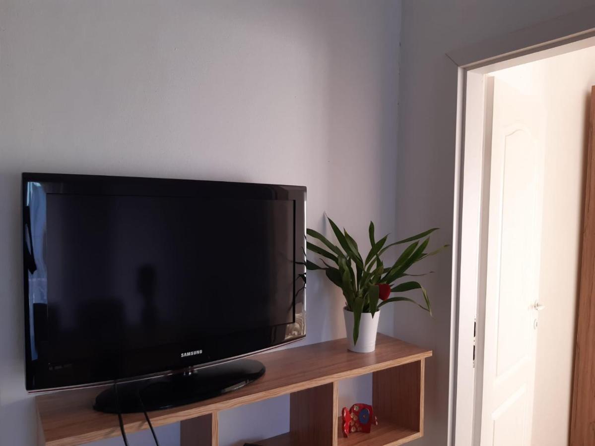 Apartment Luka ビビニェ エクステリア 写真